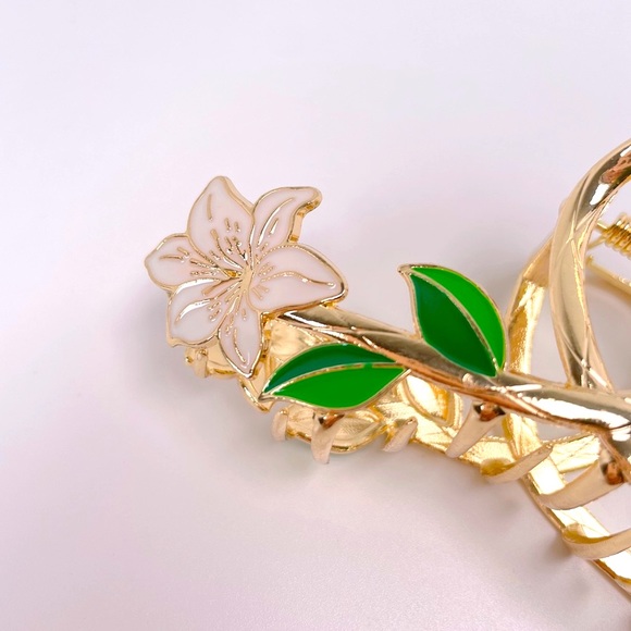 NEW Gold Metal White Lily Green Leaves Hair Claw - Picture 4 of 10